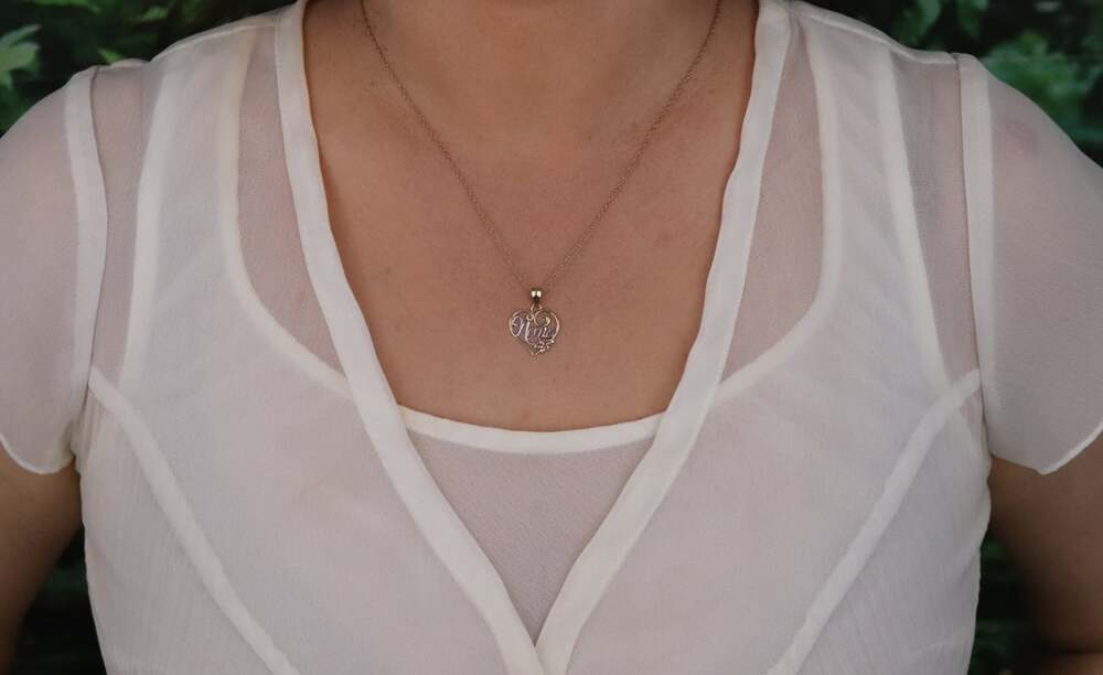 Pendant Only 10k Yellow Gold Heart Nana Pendant 7/8" x 5/8" inch - Picture 2 of 8